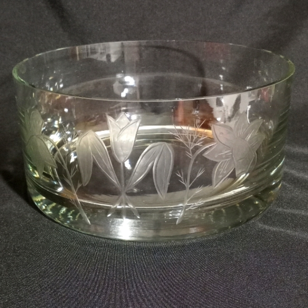 LARGE Crystal Salad /Fruit Bowl Etched Floral Pattern